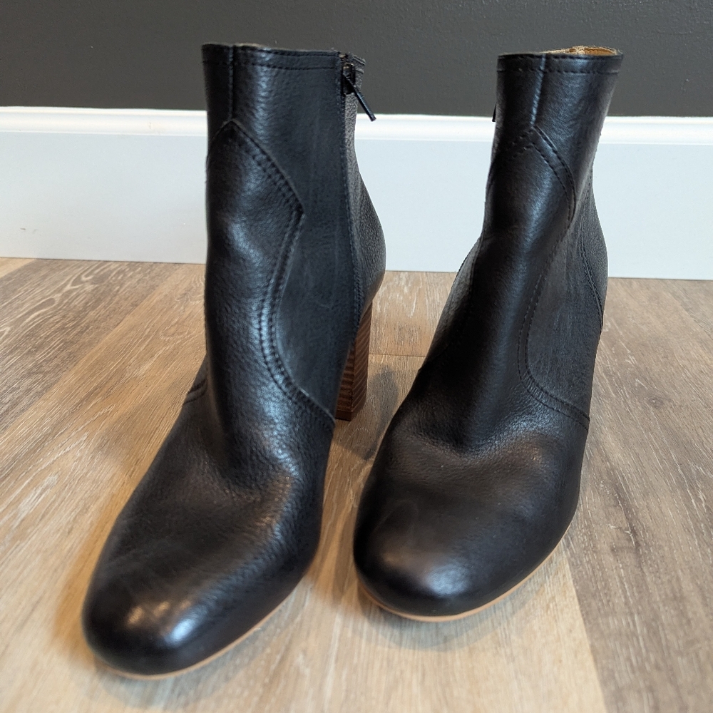 Lucky Brand Size 8 Black Leather Ankle Booties